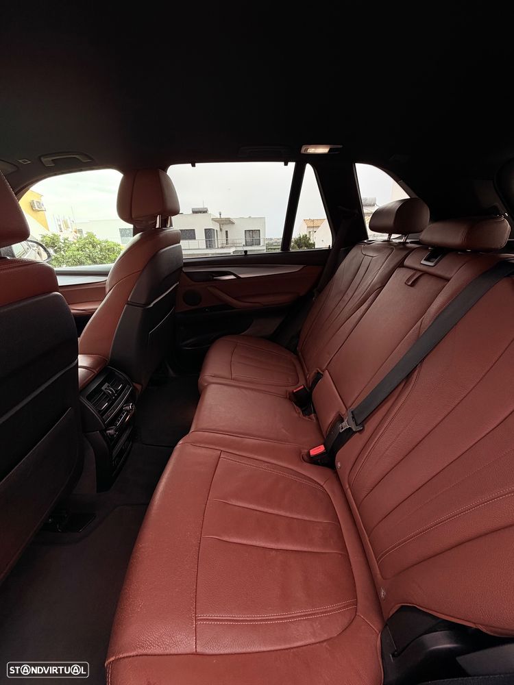 BMW X5 25 d sDrive Comfort 7L - 6