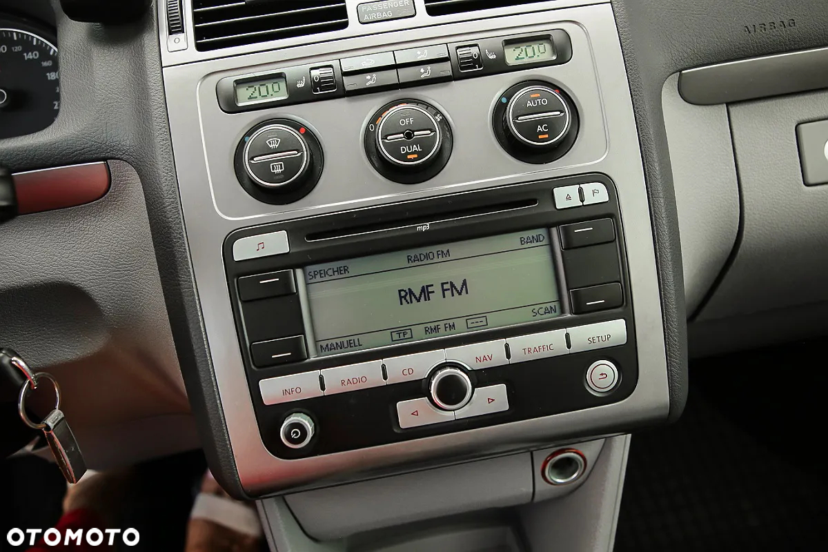 Volkswagen Touran 2.0 TDI DPF Trendline - 17