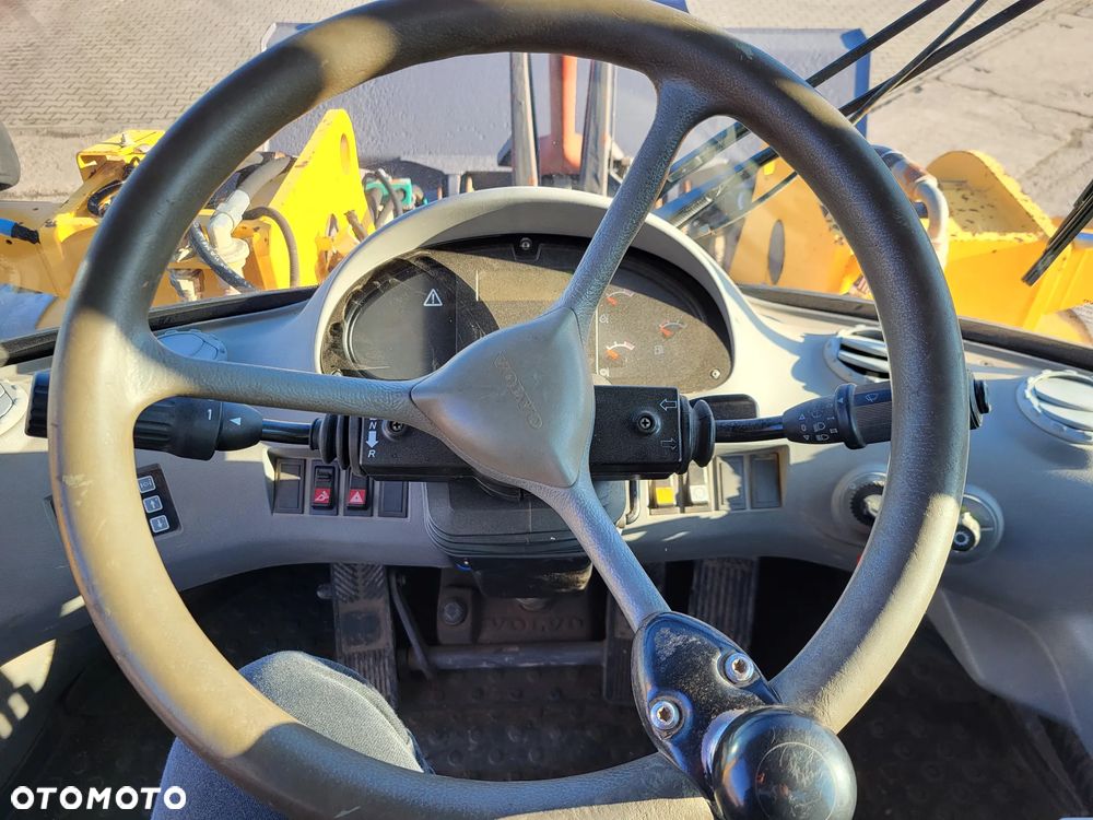 Volvo L 120 E spr z Niemiec - 14