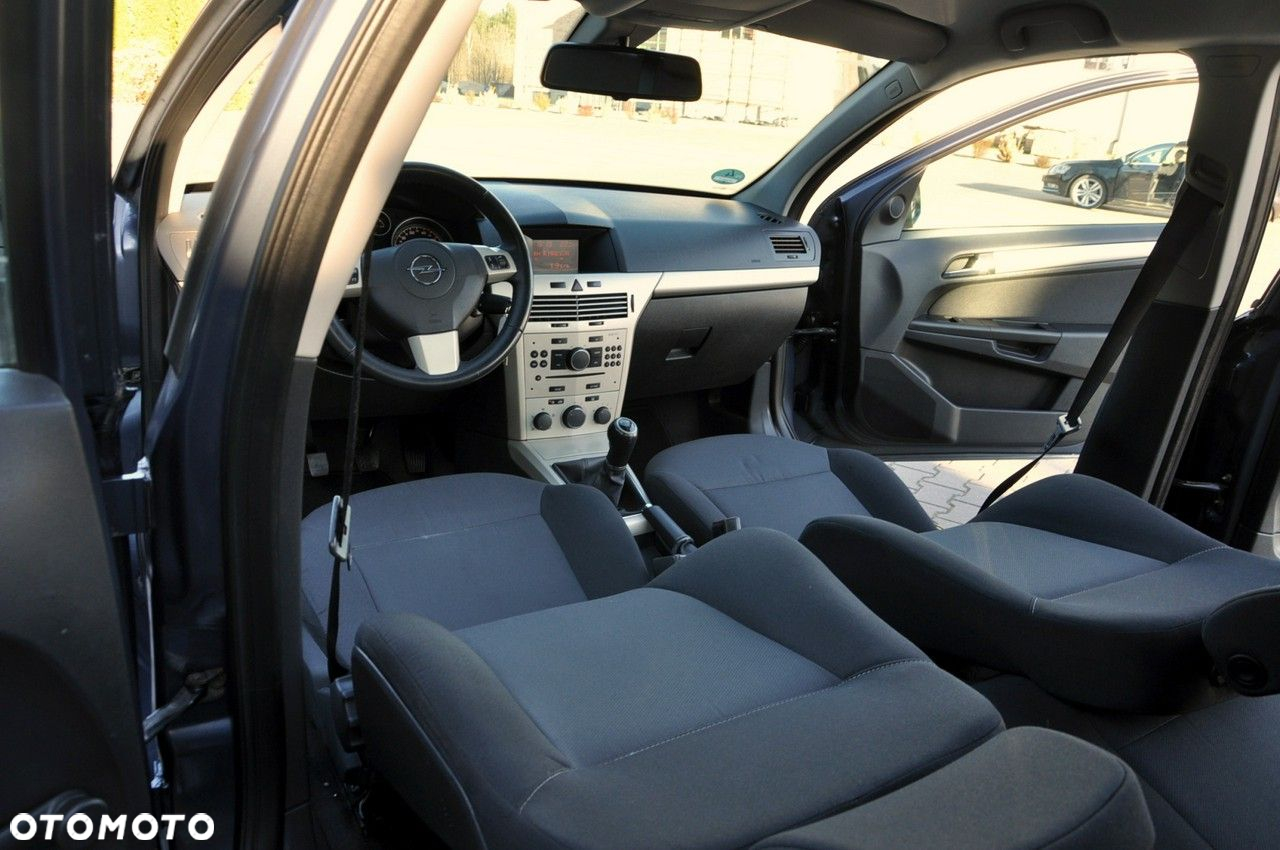 Opel Astra - 26