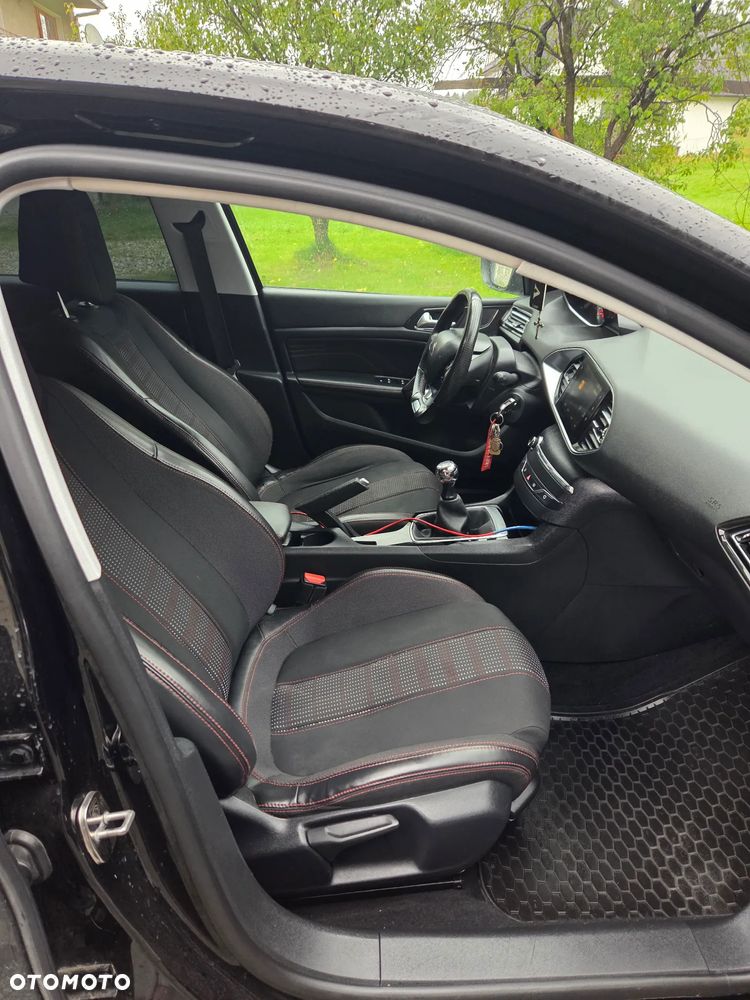 Peugeot 308 1.6 HDi Premium - 10