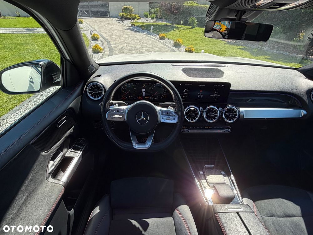 Mercedes-Benz GLB 200 4-Matic AMG Line 8G-DCT - 35