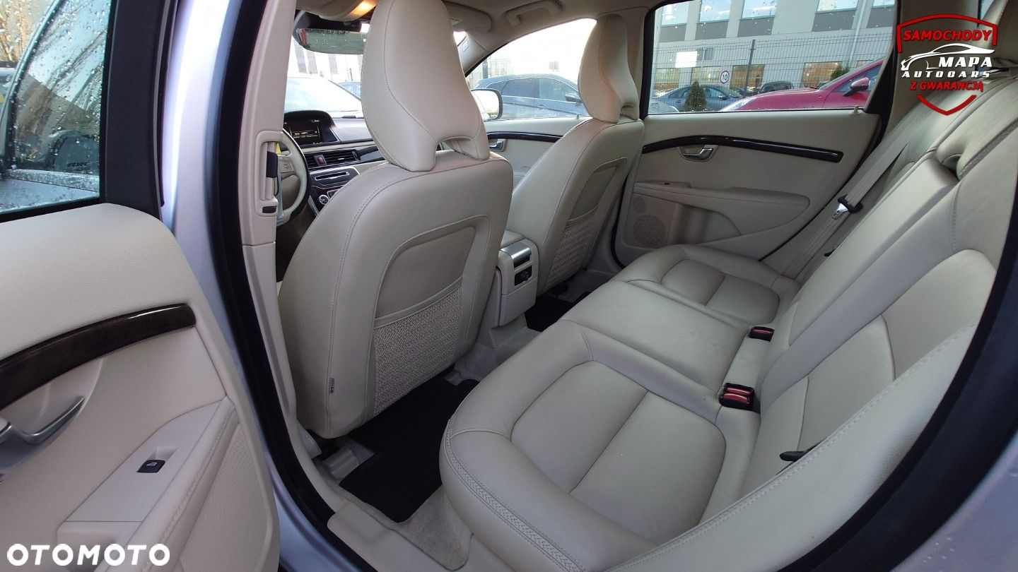 Volvo XC 70 - 8