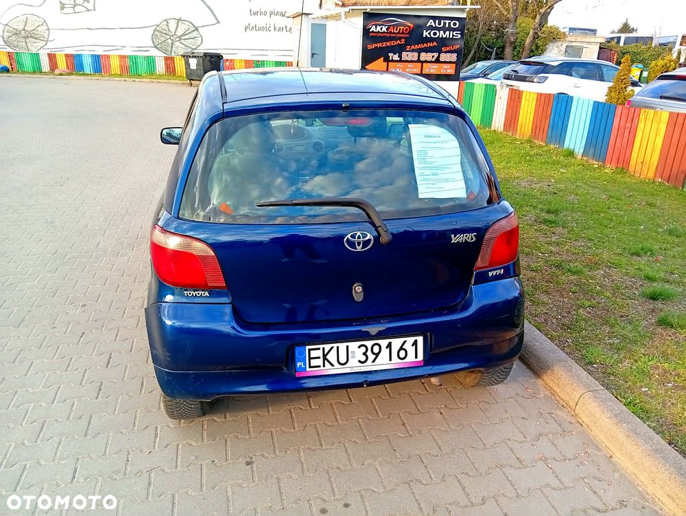 Toyota Yaris 1.0 Base - 4