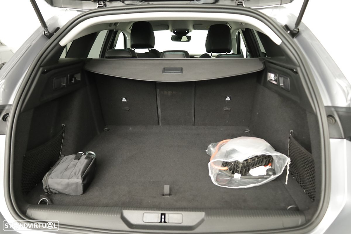 Peugeot 308 SW 1.6 Hybrid Allure e-EAT8 - 23