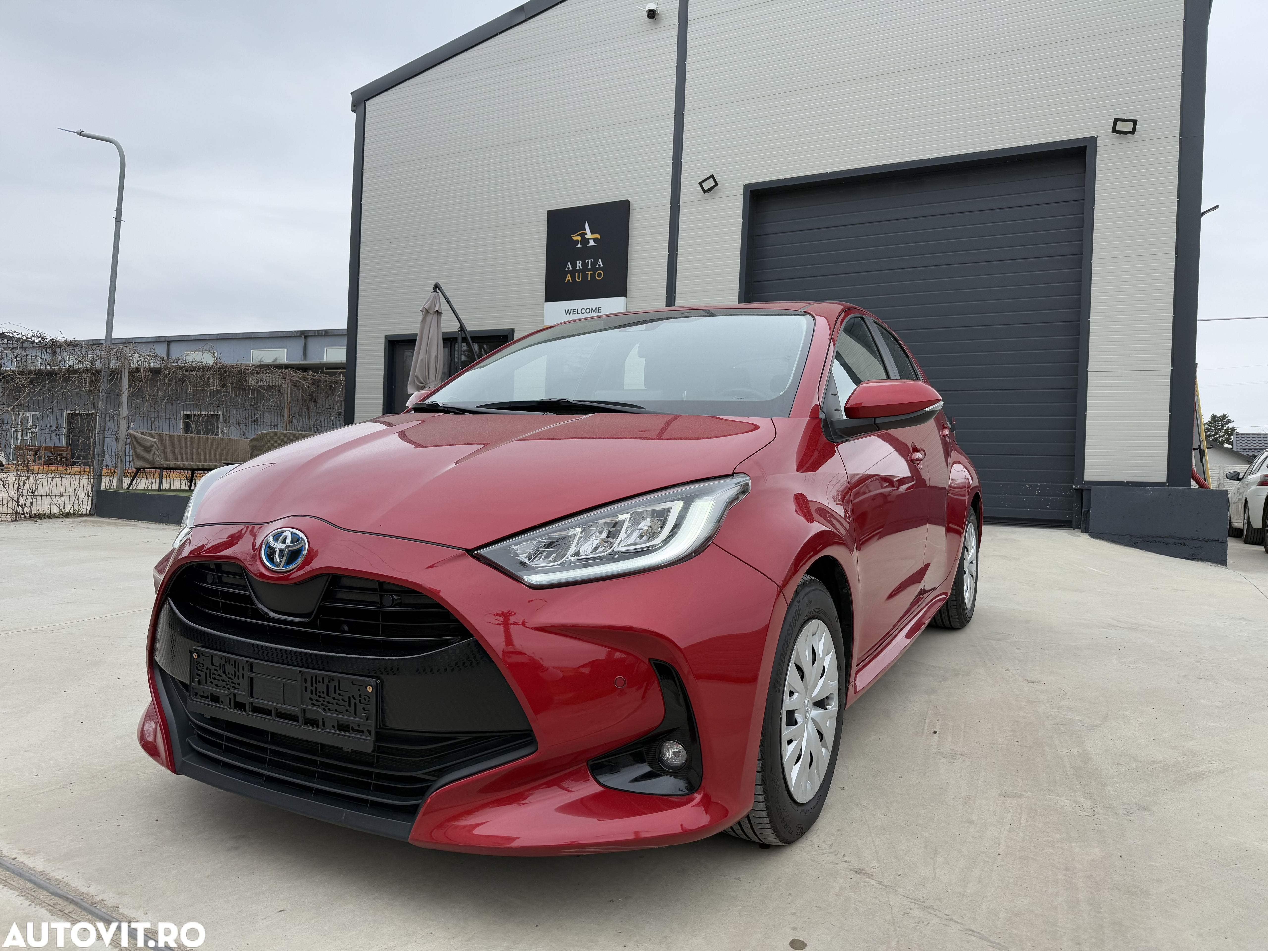 Toyota Yaris 1.5 VVT-i HSD Active - 2