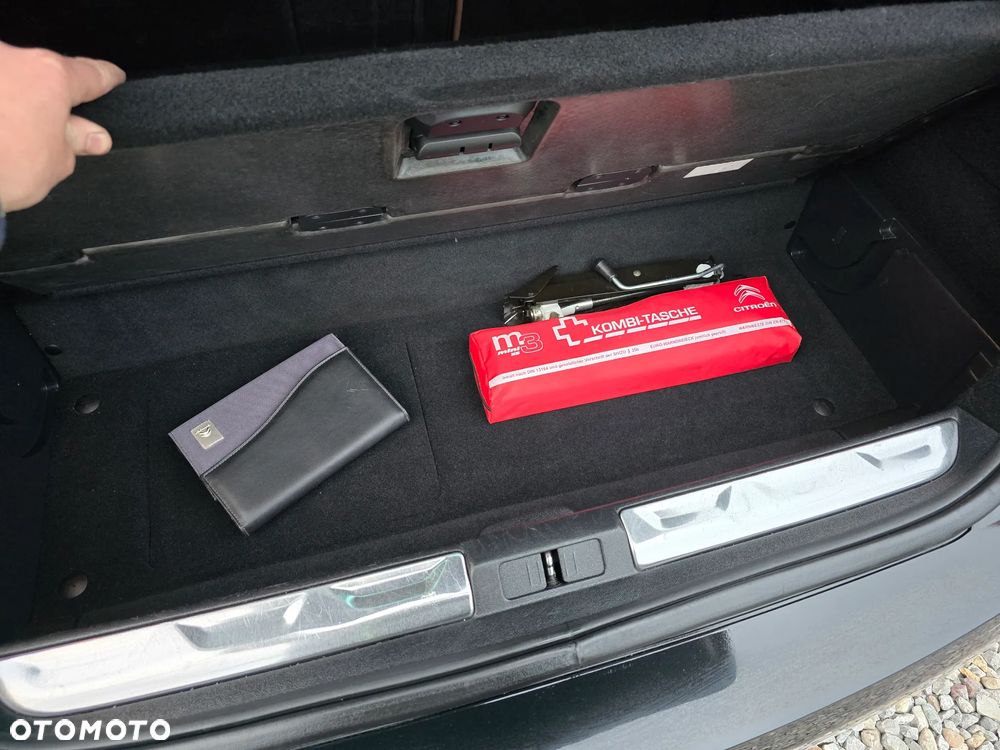 Citroën DS5 Hybrid4 EGS6 SportChic - 17