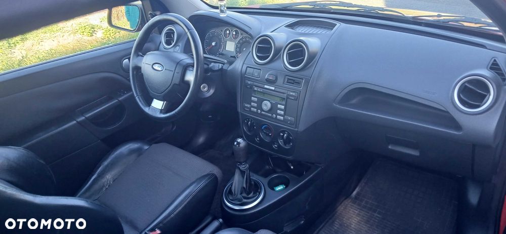 Ford Fiesta - 10