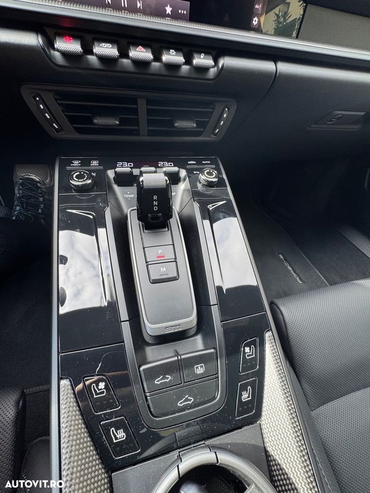 Porsche 911 Carrera PDK - 21