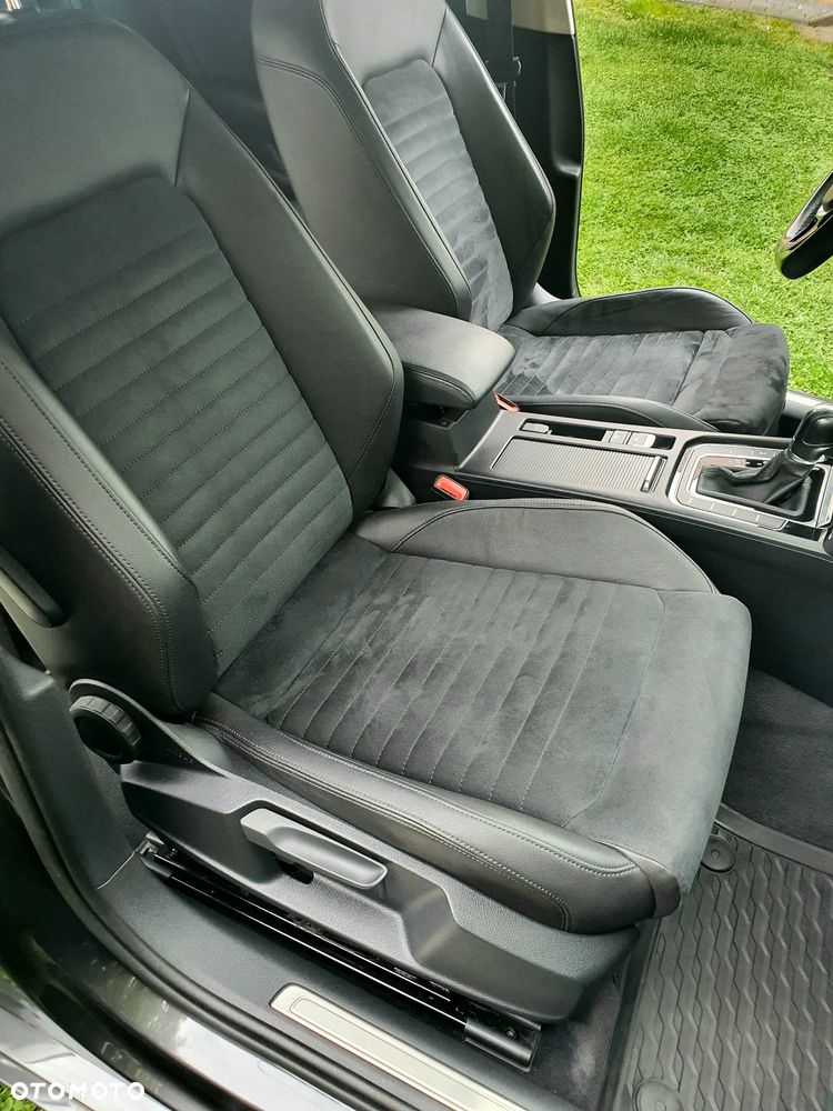 Volkswagen Passat - 16