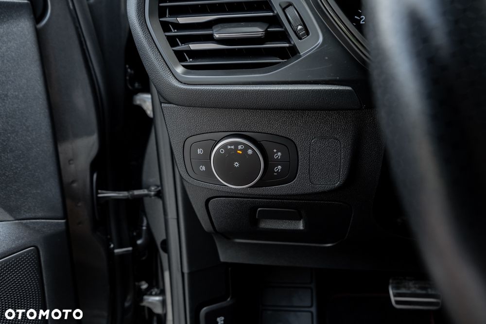 Ford Focus 1.0 EcoBoost Start-Stopp-System ST-LINE X - 28