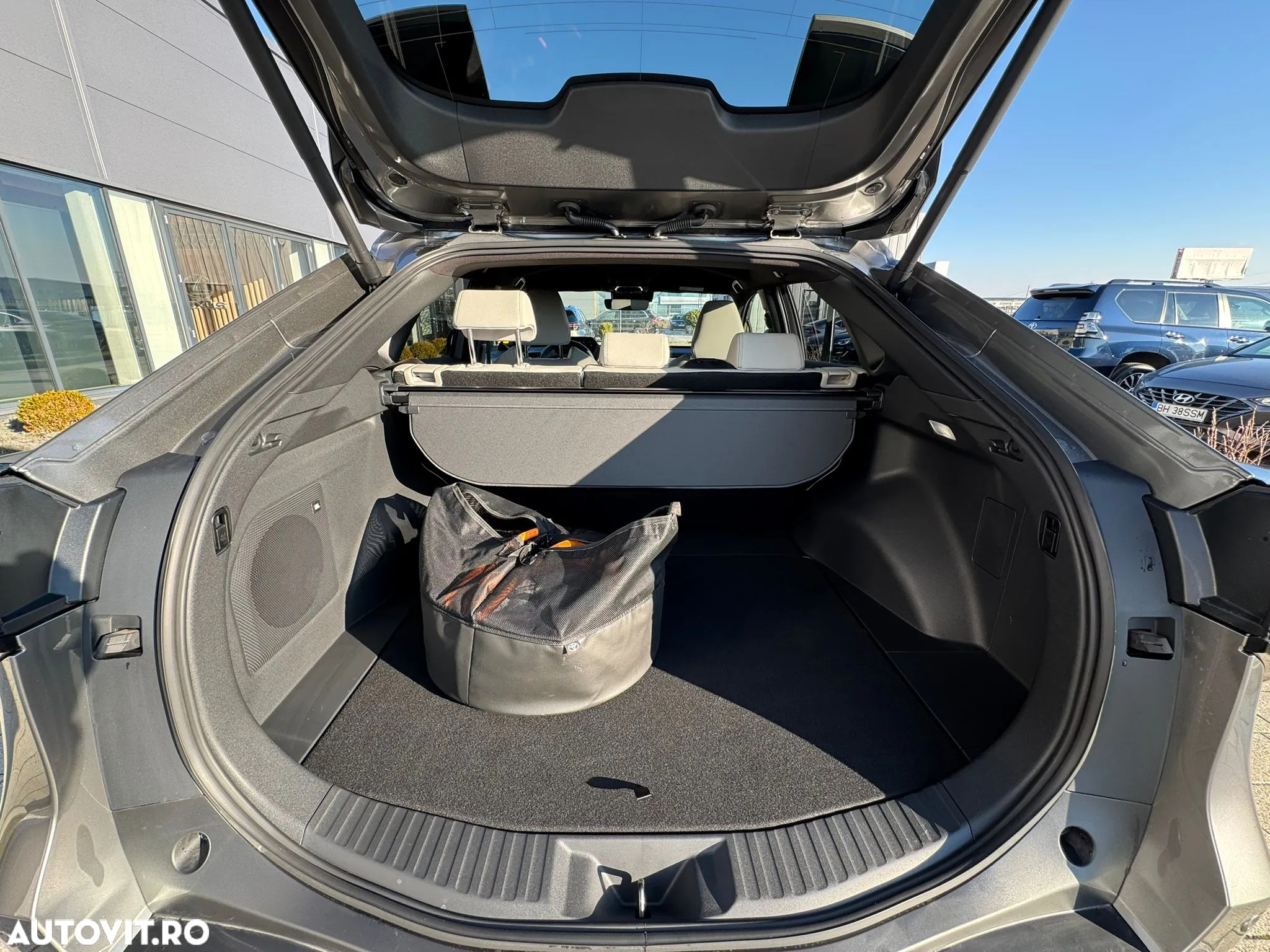 Toyota BZ4X 160 KW AWD (4x4) Luxury Solar Edition - 30