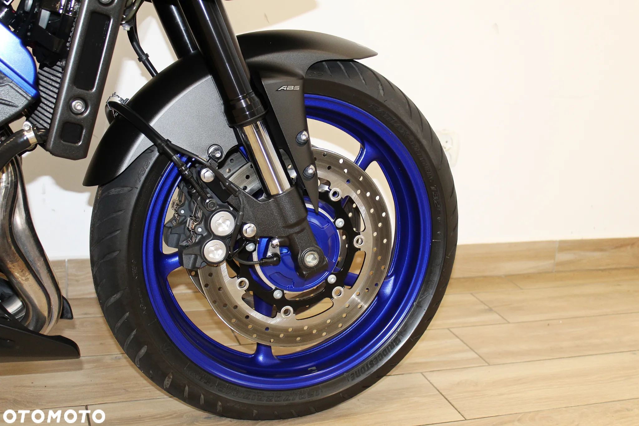 Yamaha FZ - 11
