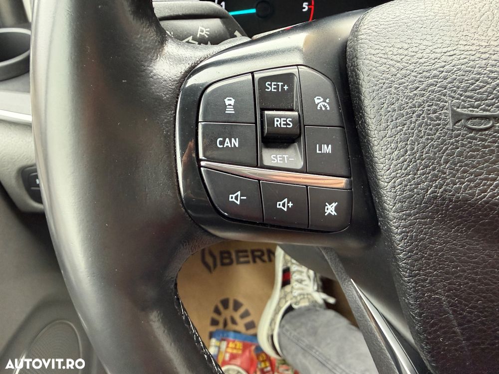 Ford Tourneo Custom Bus 320 2.0 EcoBlue 185 CP L2H1 Titanium X Aut. - 10