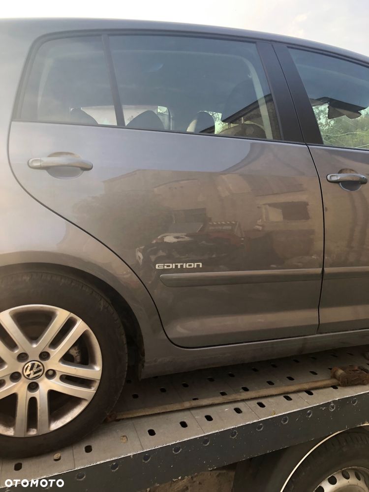 VW GOLF V PLUS LA7T DRZWI PRAWE TYŁ TYLNE