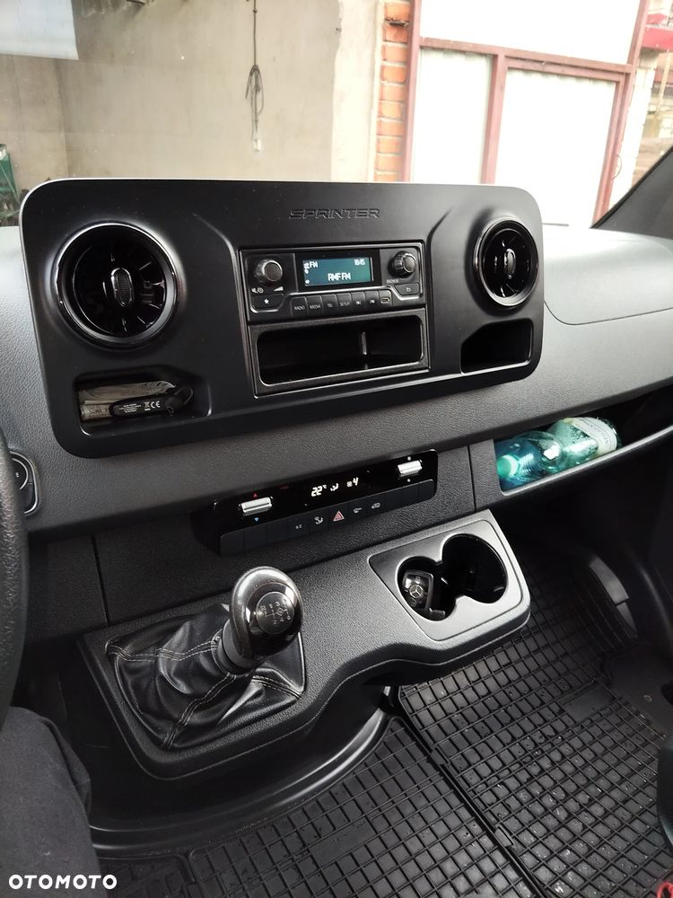 Mercedes-Benz Sprinter - 17