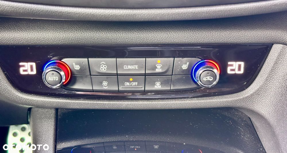 Opel Insignia 1.6 CDTI Innovation S&S Eco - 22