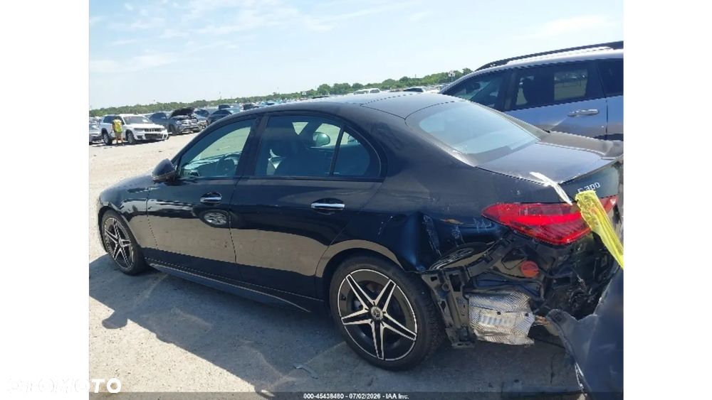 Mercedes-Benz Klasa C 300 4Matic 9G-TRONIC AMG Line - 7