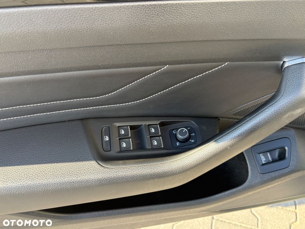 Volkswagen Arteon Shooting Brake 2.0 TDI SCR 4Motion DSG Elegance - 32