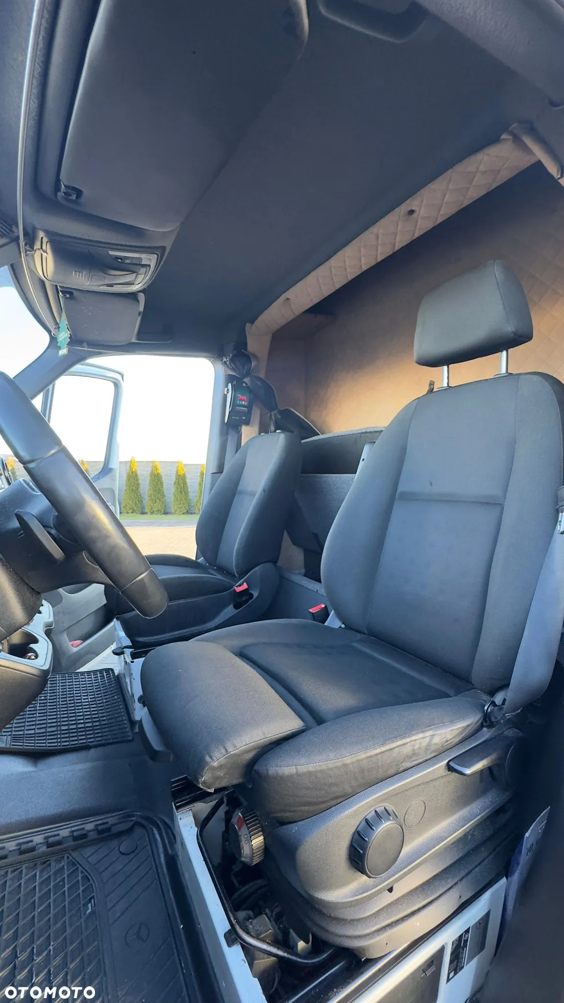 Mercedes-Benz SPRINTER - 8