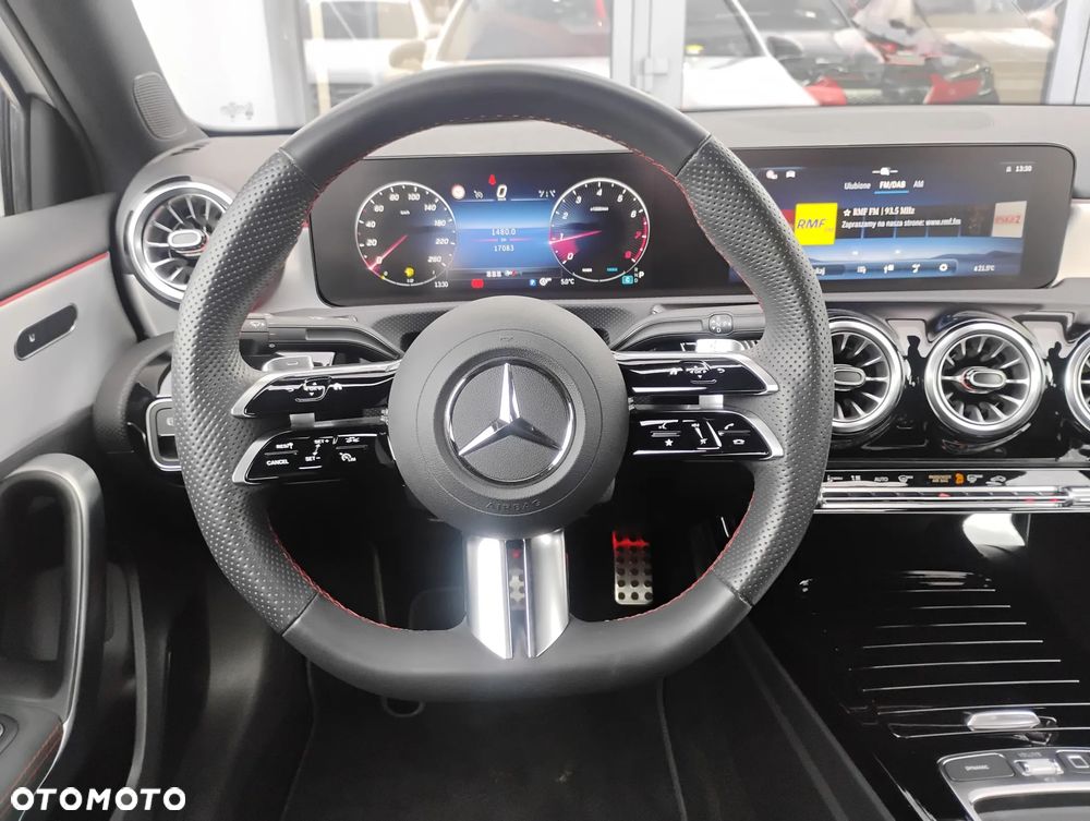 Mercedes-Benz Klasa A 200 AMG Line 7G-DCT - 11
