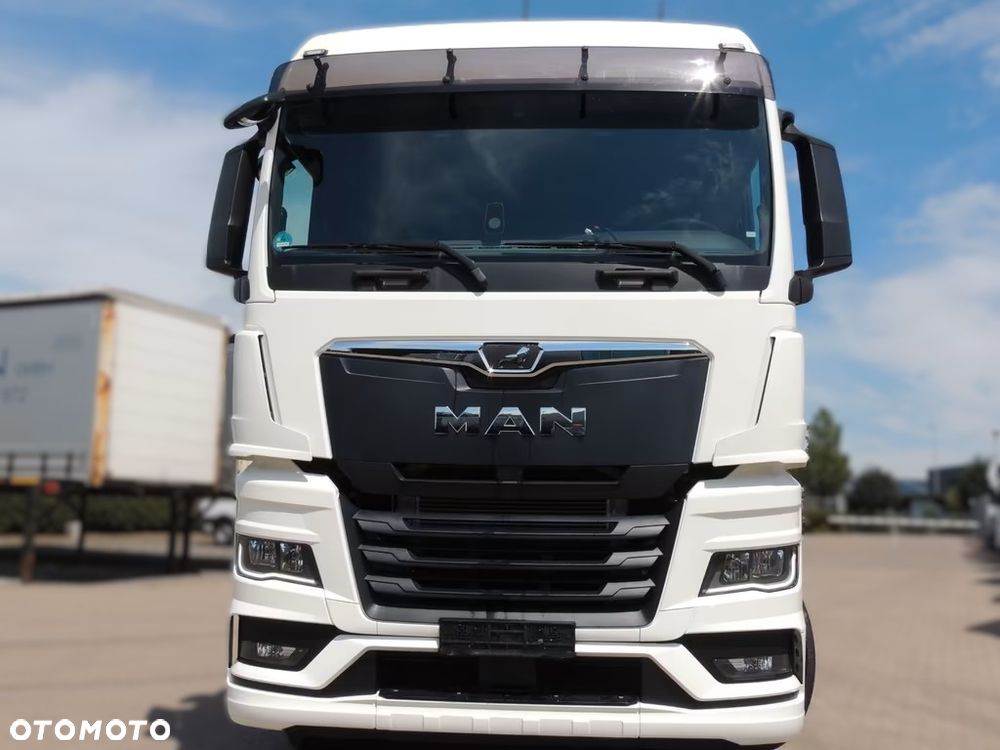 MAN TGX 26.470 6x2*4+ żuraw Atlas 170.2 | 2022 | 16 400 km | Retarder | Lift + skrętna oś - 3