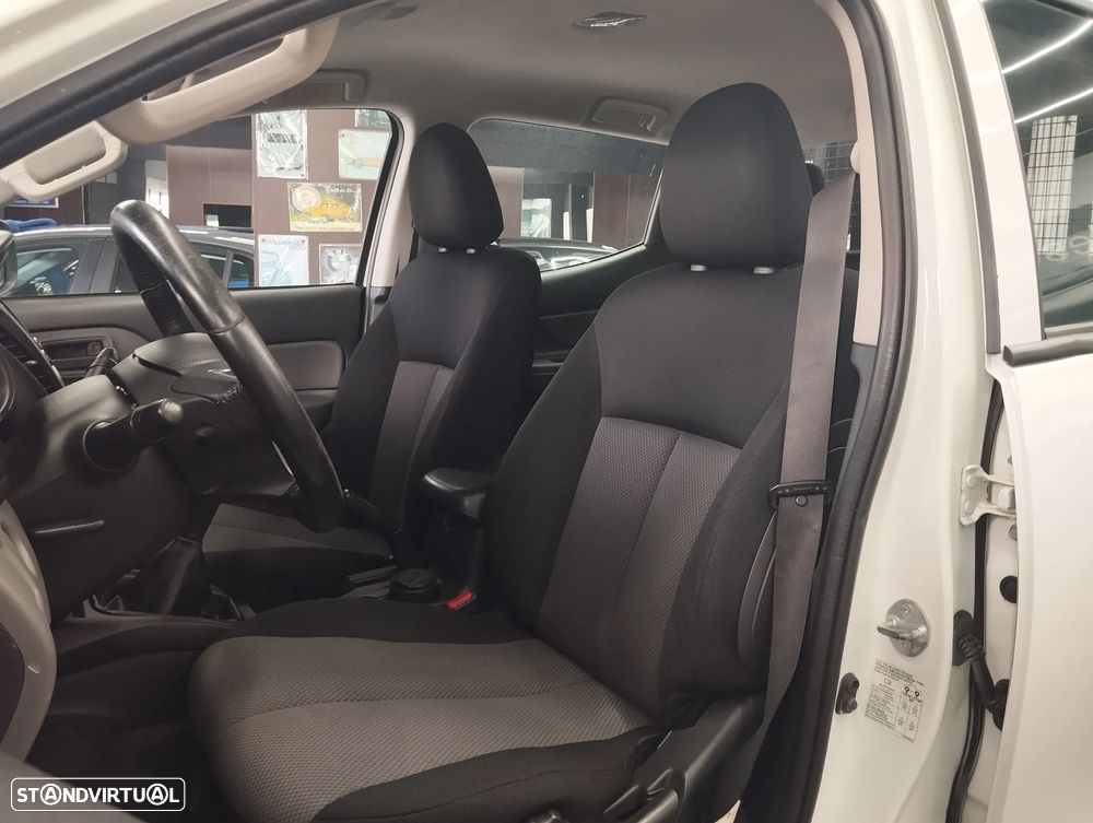 Mitsubishi L200 2.4 DI-D CD Space Cab Invite 2WD - 12