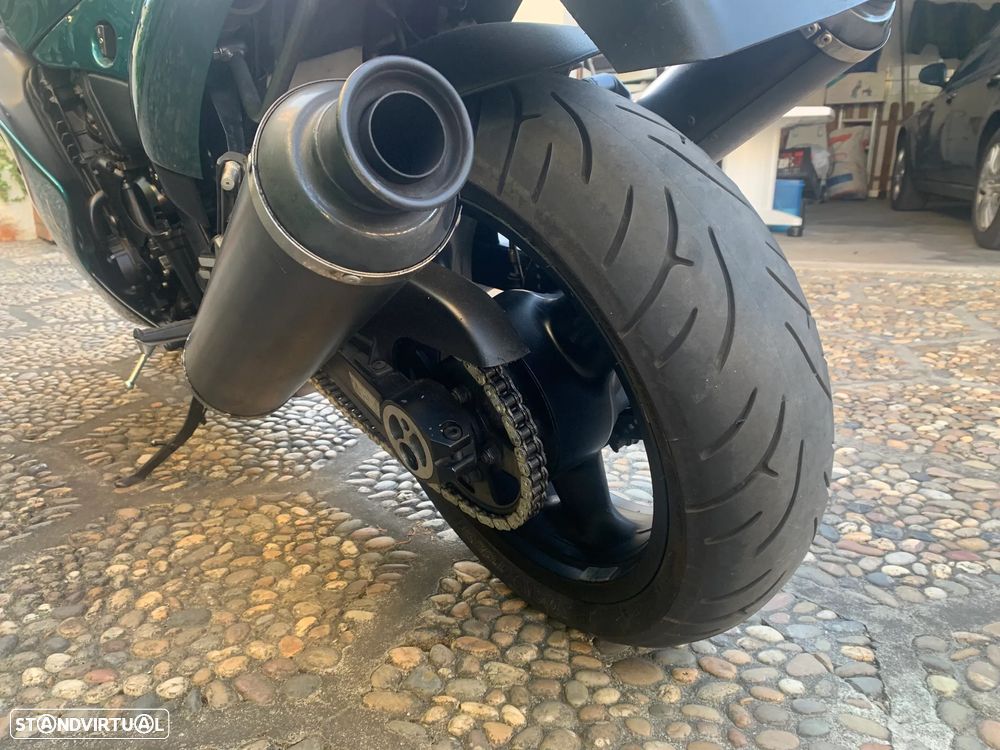 Triumph Daytona 1200 - 12