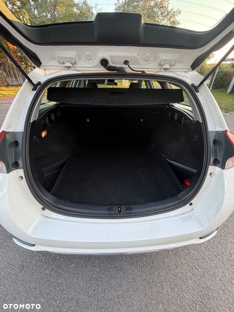 Toyota Auris 2016 photo 5
