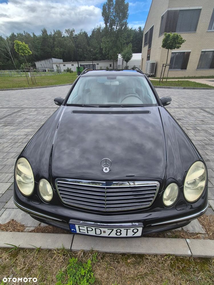 Mercedes-Benz Klasa E 240 4-Matic T Avantgarde - 2
