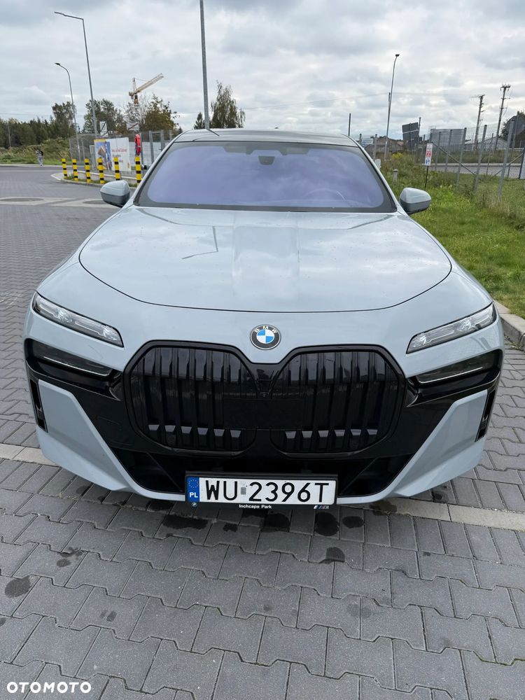 BMW Seria 7 2024 photo 2