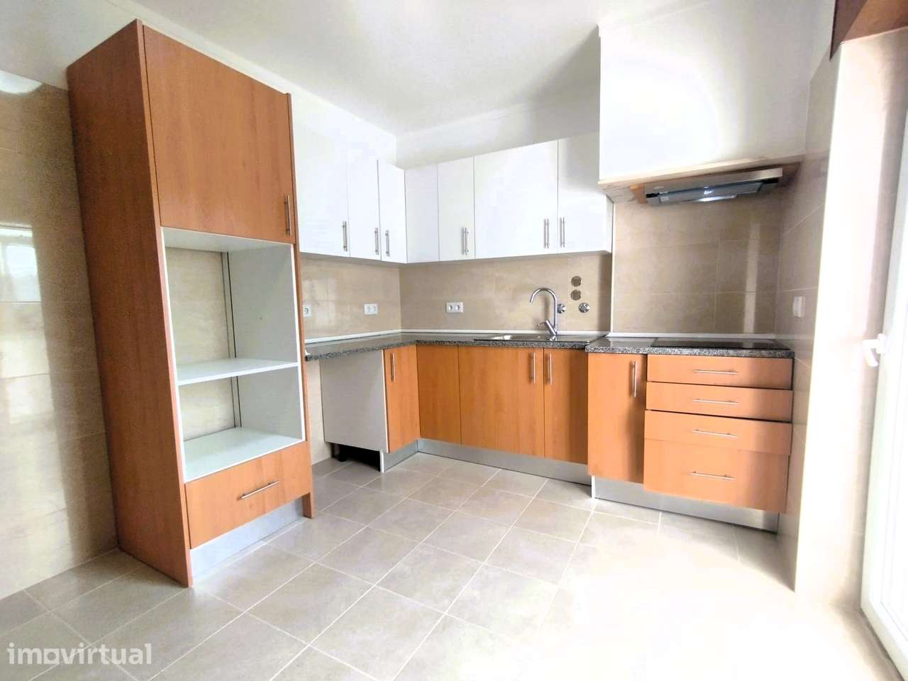 Apartamento T1, centro de Torres Vedras - Grande imagem: 2/25