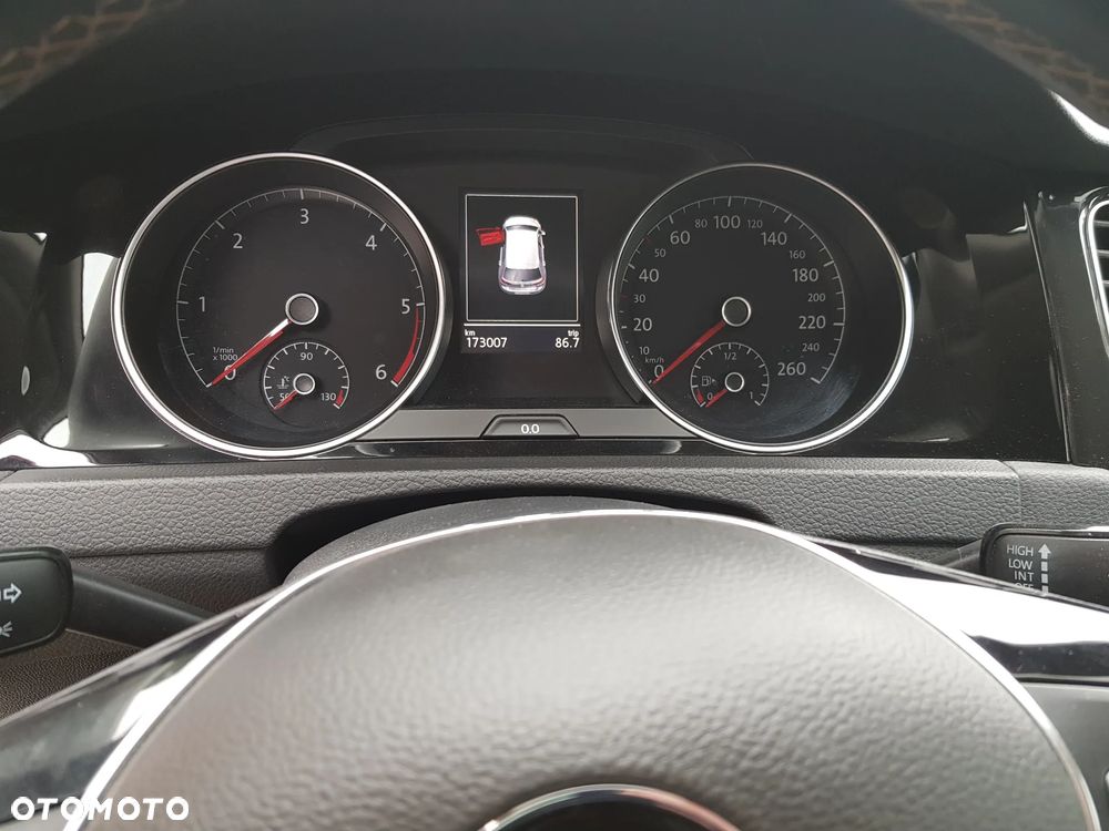 Volkswagen Golf - 17