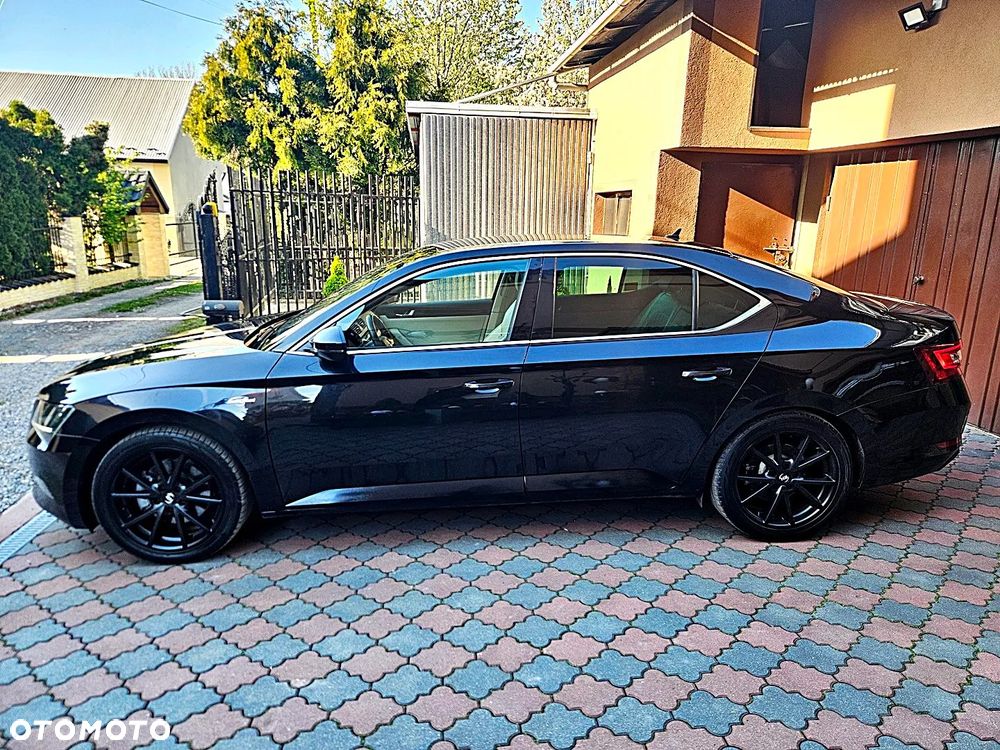 Skoda Superb 2.0 TDI DSG L&K - 8