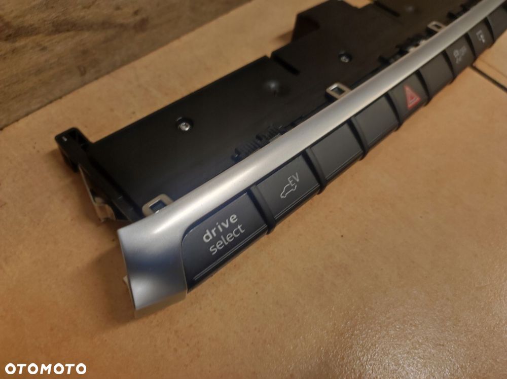 włącznik panel awaryjnych audi a3 8v e-tron - 2