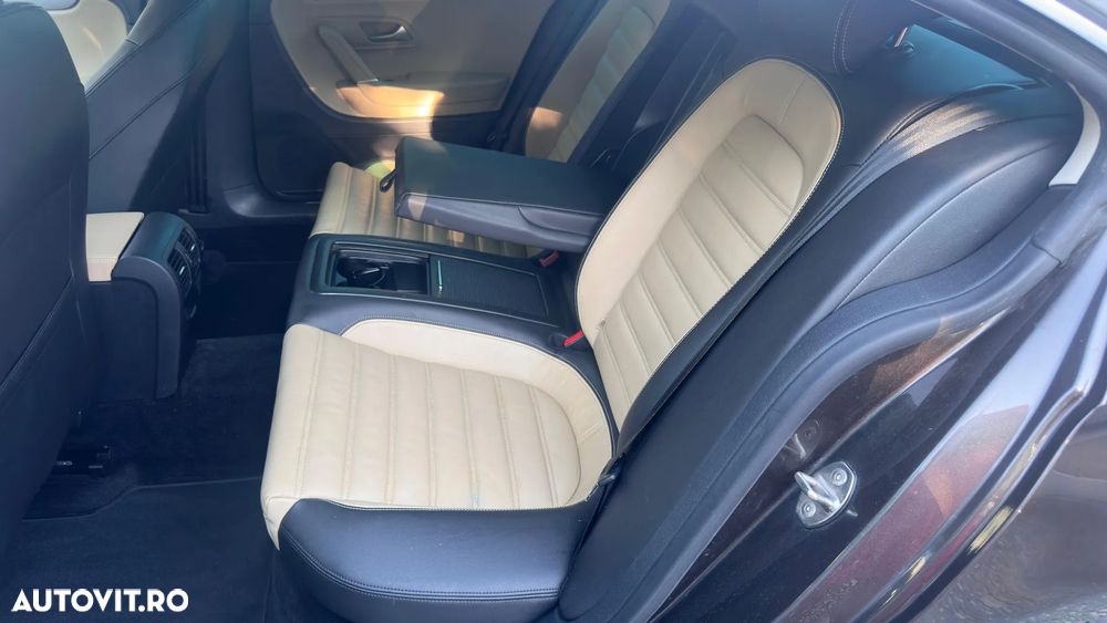 Volkswagen Passat CC - 11