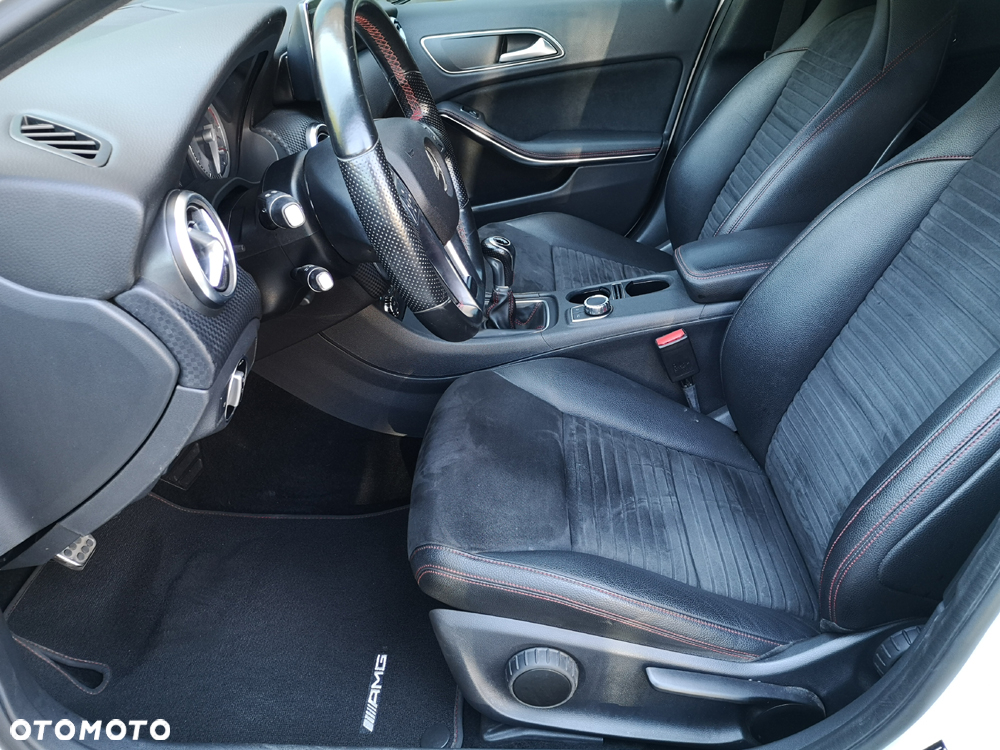 Mercedes-Benz Klasa A 200 AMG Line - 24