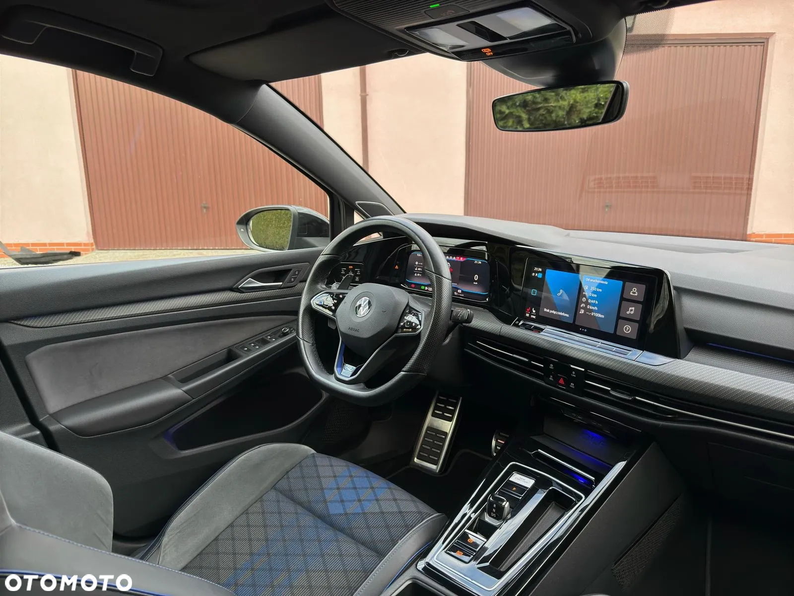 Volkswagen Golf VIII 2.0 TSI 4Motion R DSG - 11