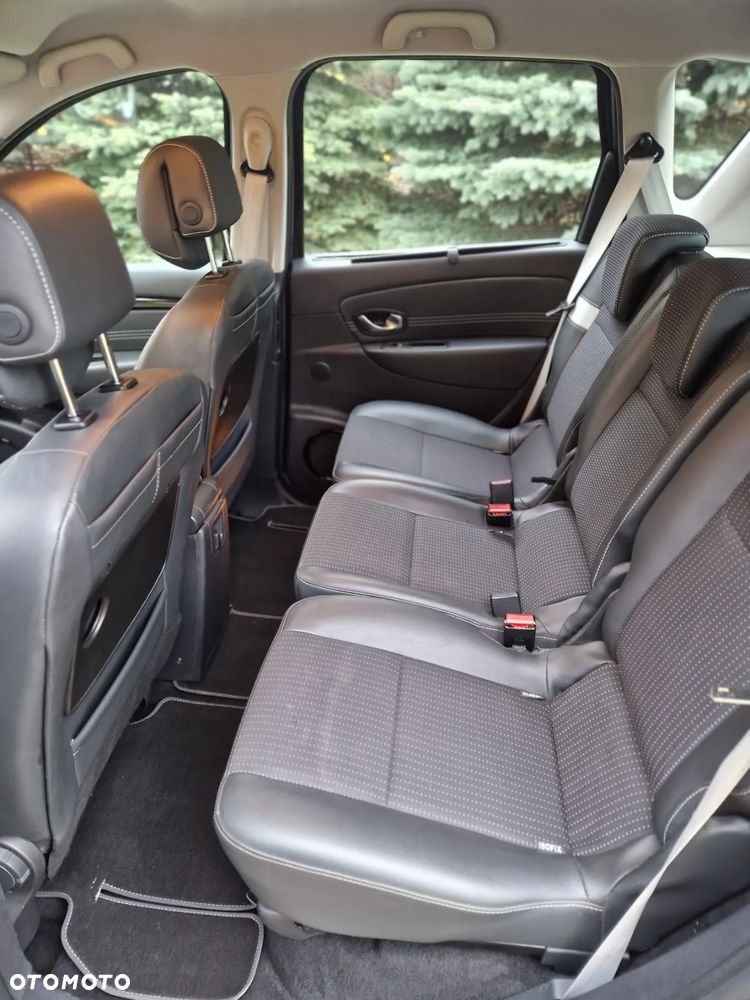 Renault Scenic TCe 130 Bose Edition - 16