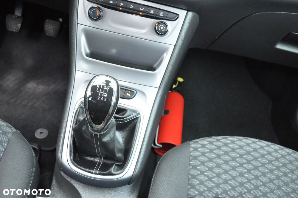 Opel Astra 1.4 T Dynamic S&S - 18