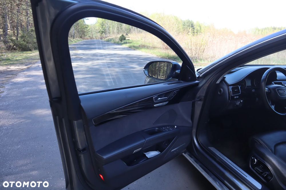 Audi A8 4.0 TFSI cylinder on demand quattro tiptronic Lang - 19