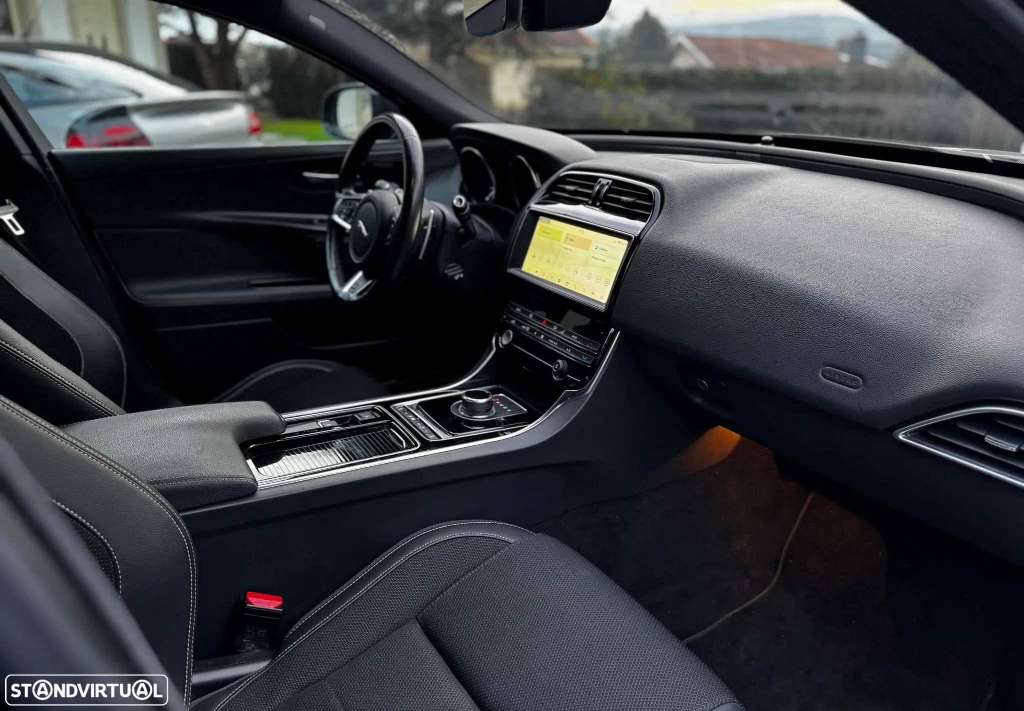 Jaguar XE 20d AWD Aut. R-Sport - 13