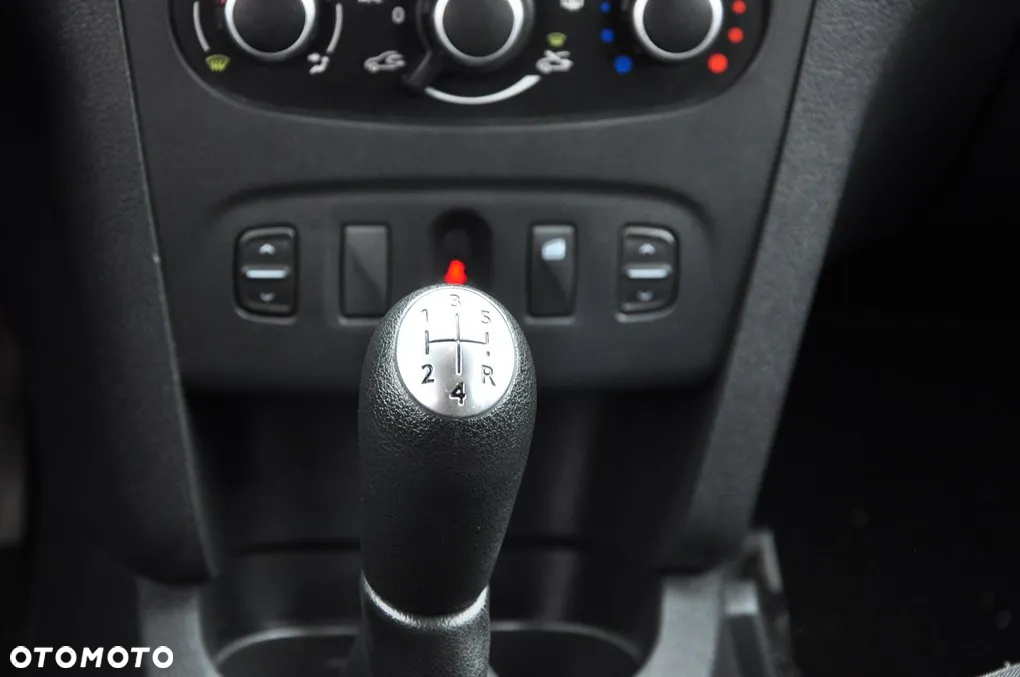 Dacia Logan - 29