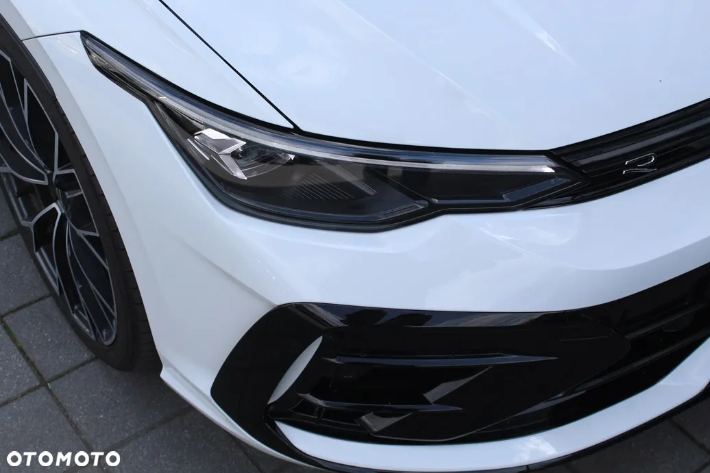 Volkswagen Golf VIII 2.0 TSI 4Motion R - 20
