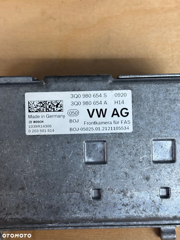 Vw Skoda Audi kamera asystent pasa przód 3Q0980654S - 3