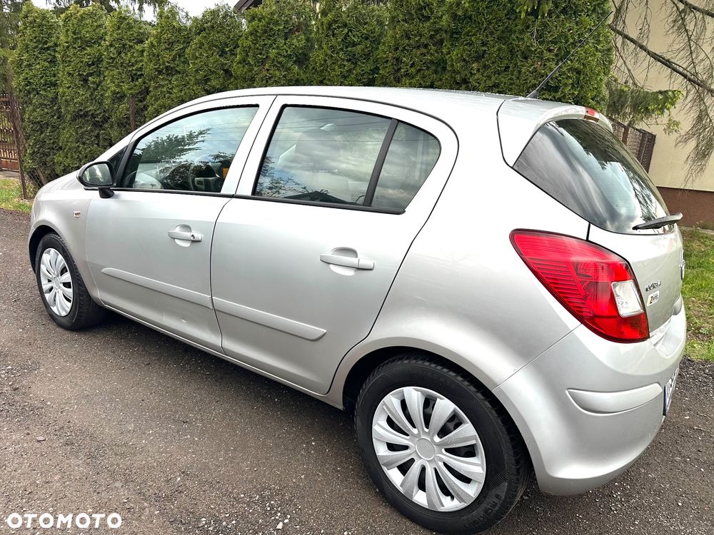 Opel Corsa 1.2 16V Innovation - 13