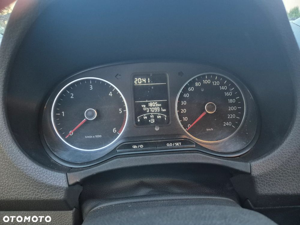 Volkswagen Amarok Double Cab 2.0 TDi 4MOTION Basic - 11
