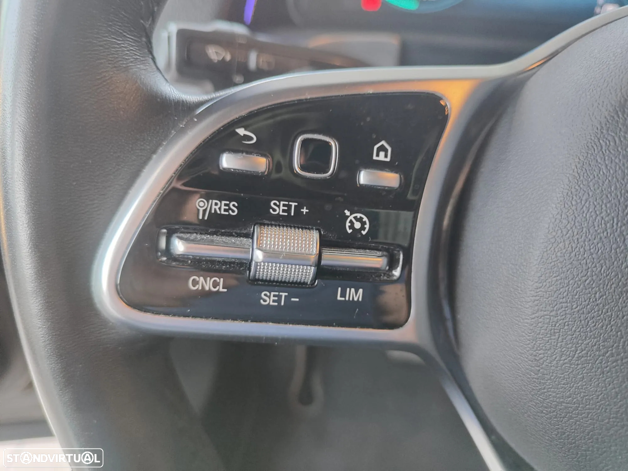 Mercedes-Benz EQB 300 4Matic Progressive - 22