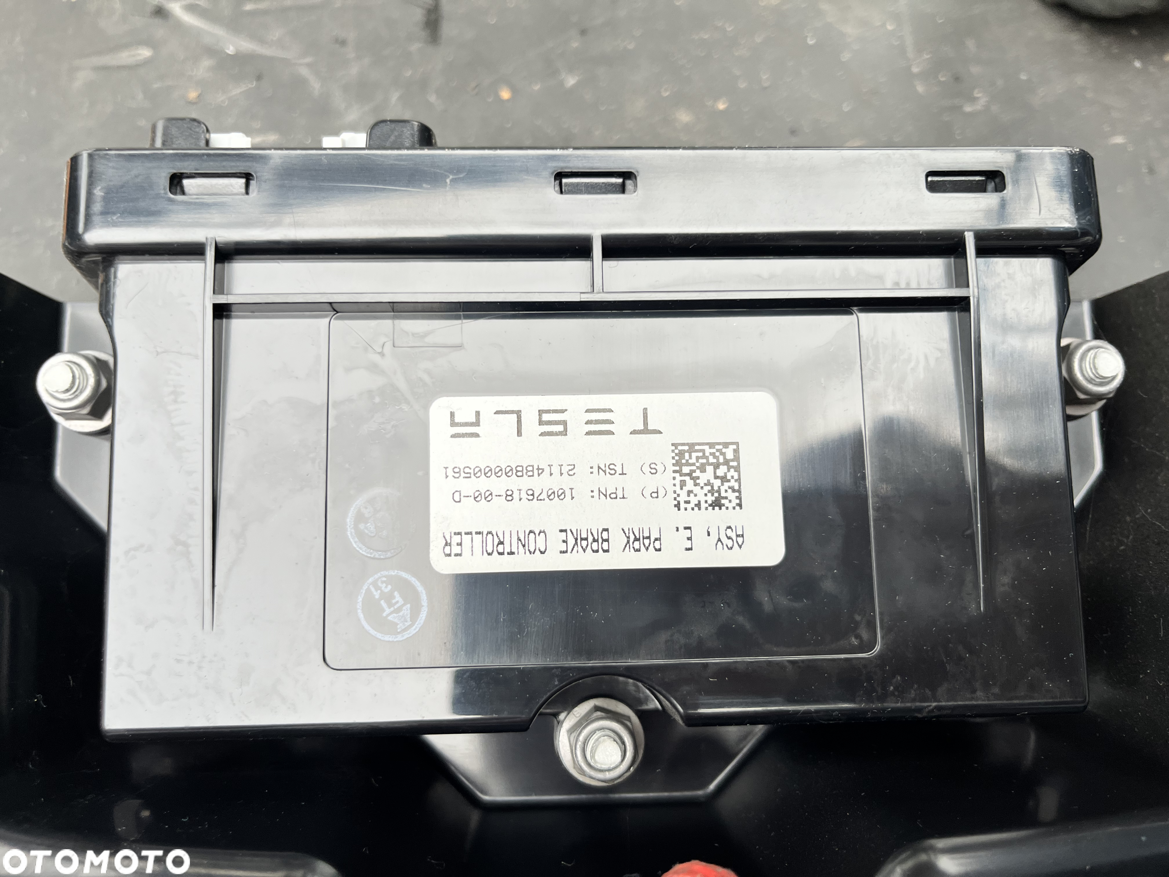 Moduł hamulca ręcznego Tesla Model S 14-16r. - 3