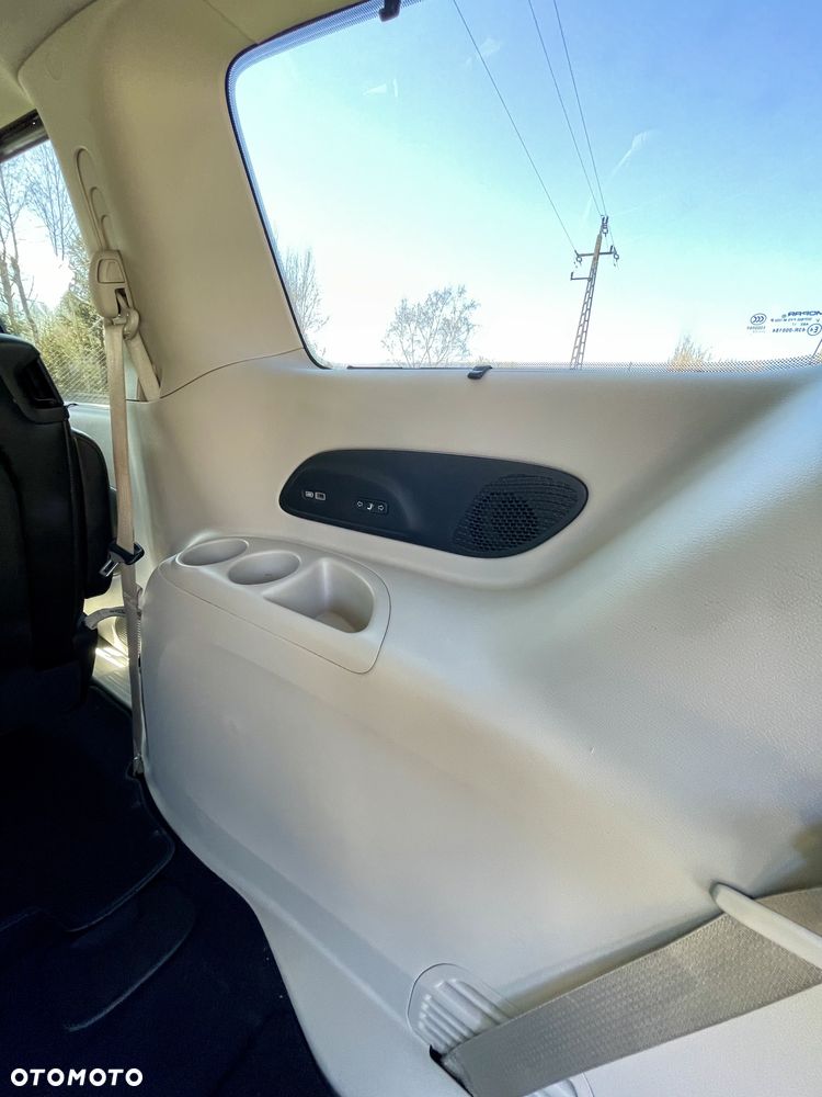 Chrysler Pacifica - 14